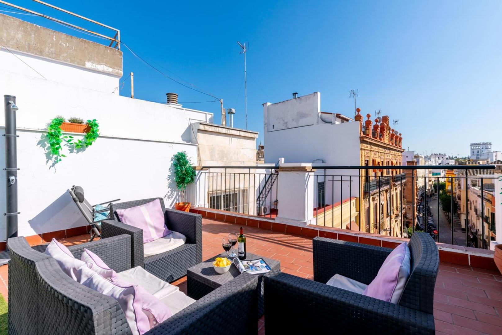 Apartamento Luminoso Ático con Terraza, Calle Antonia Diaz Sevilla Exterior foto